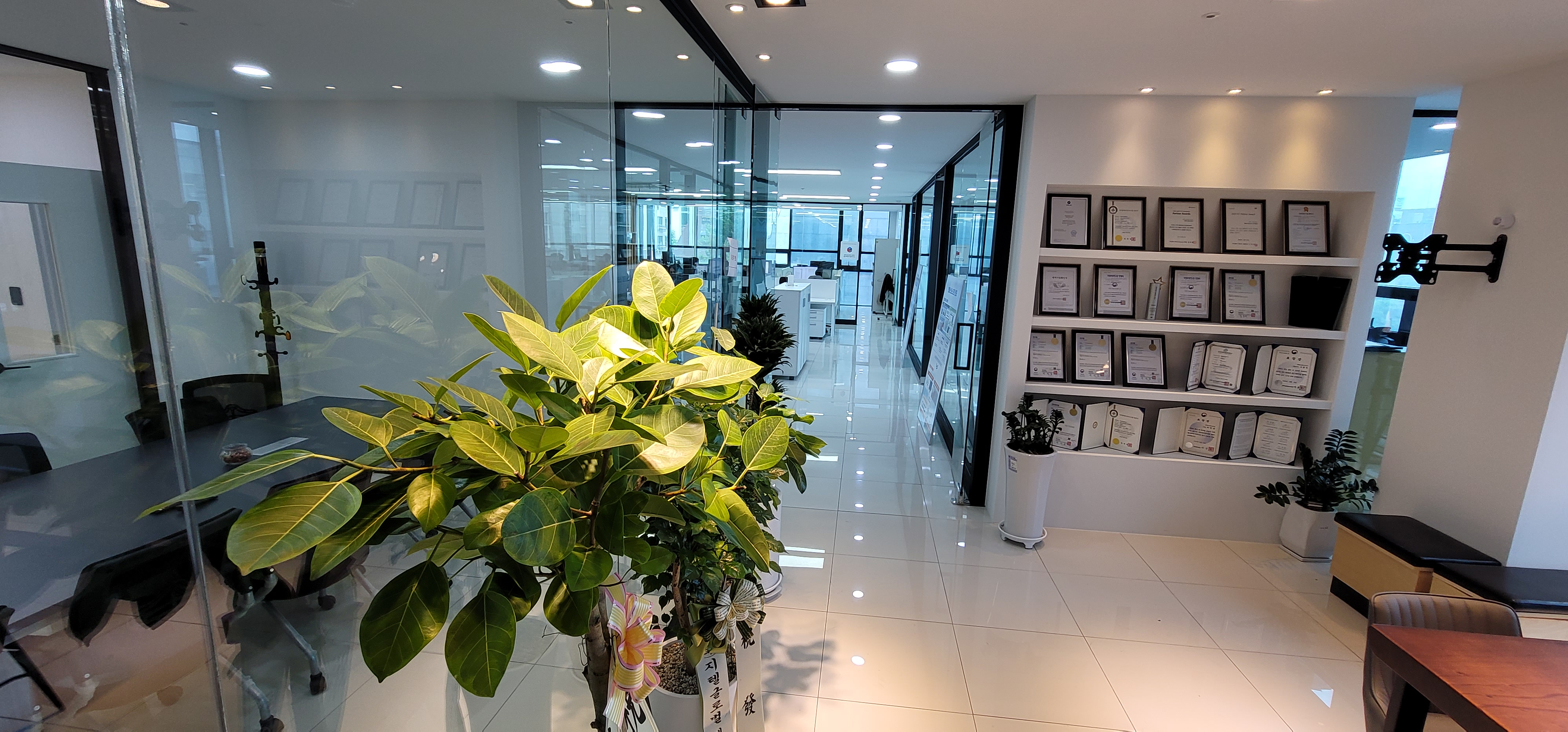 엔에스원소프트,  새로운 출발 논현동 더퍼스트 빌딩으로 본사 이전 완료!